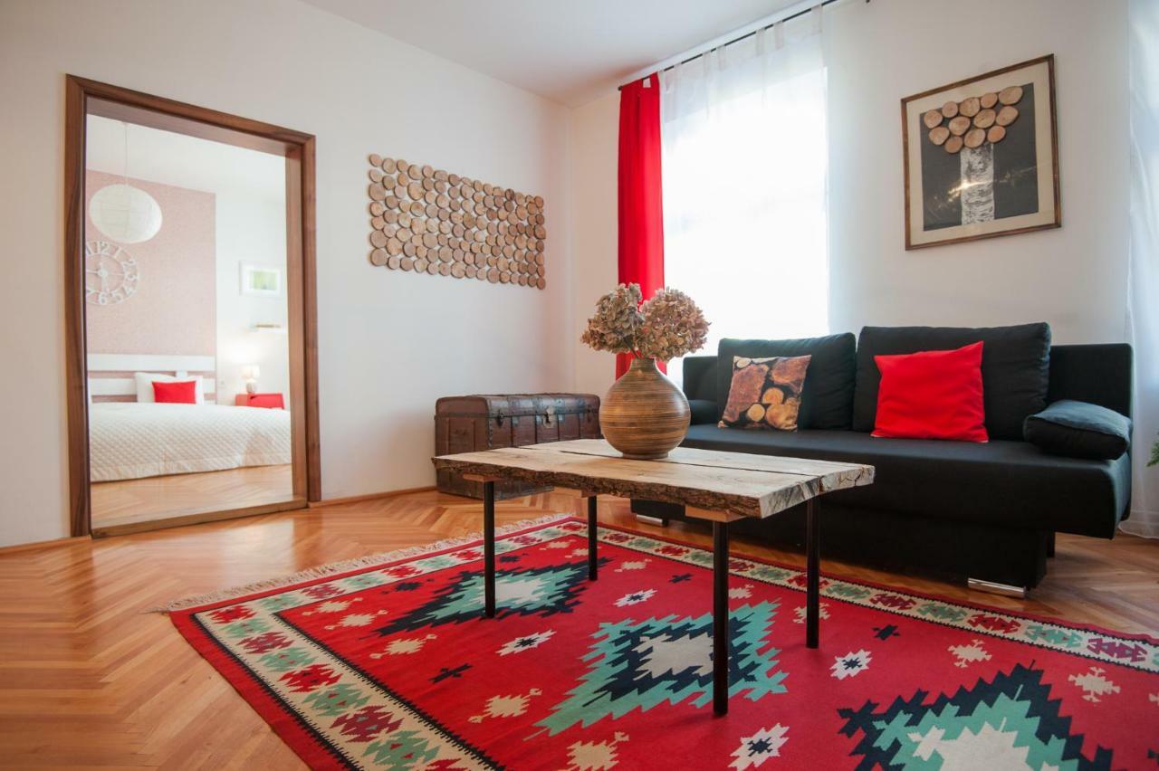 Spacious Stylish Apartment In Old Town Sibiu Extérieur photo